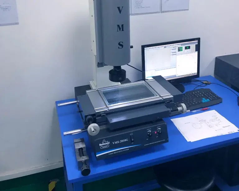 Two dimensional measuring instrument